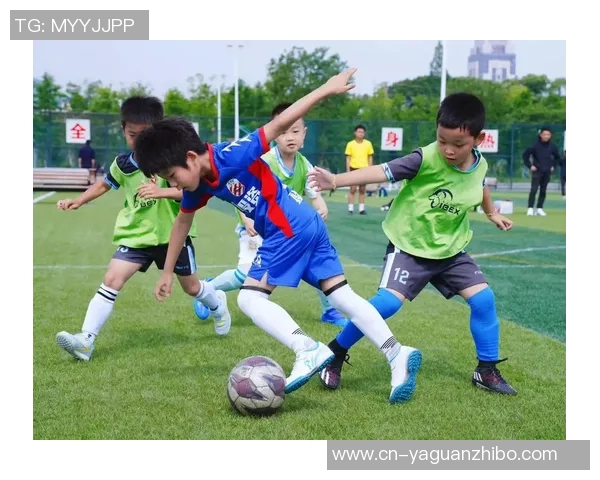 足球带给我的快乐与激情让我在绿茵场上找到人生的意义与乐趣 足球带给我的快乐与激情让我在绿茵场上找到人生的意义与乐趣